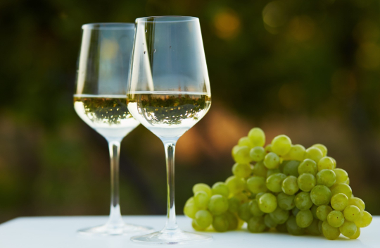 Liv-ex: Struktureller Wandel im Fine-Wine-Handel Weißwein legt seit 2010 um 650 Prozent zu