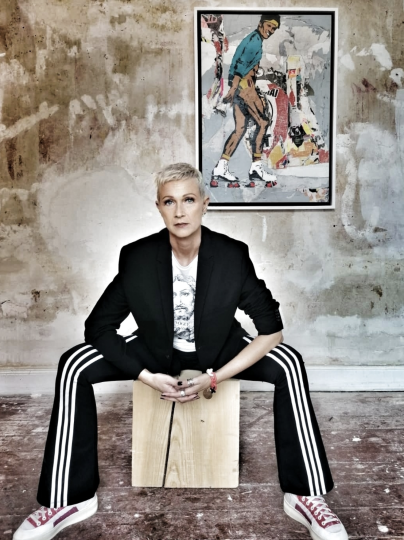 Glamorous Upcycling: Wenn Street Art auf Wein trifft | Art Edition von Andrea Wycisk